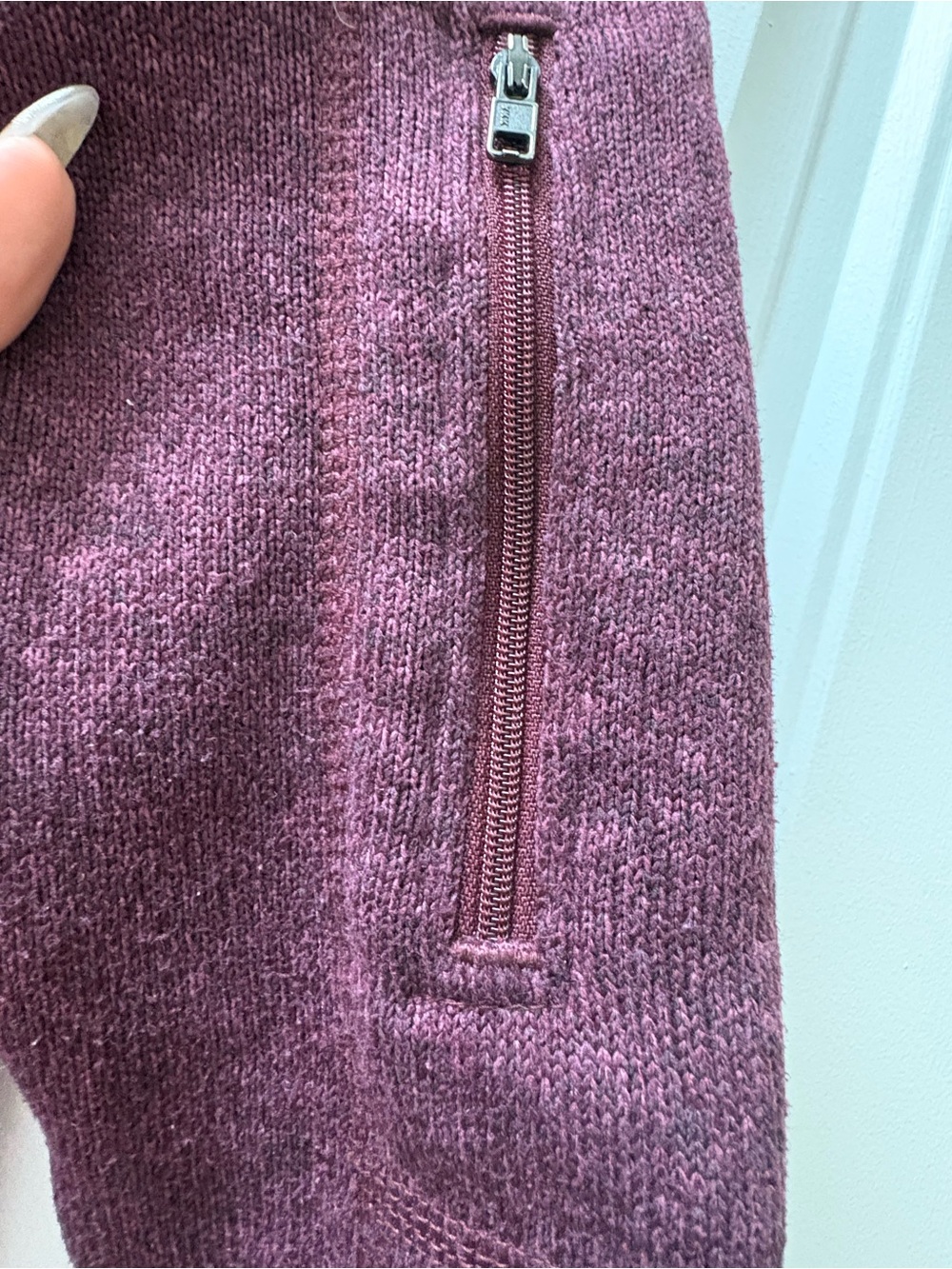 Patagonia Women's Full-Zip Fleece Jacket - size XS in Plum - Picture 5 of 7